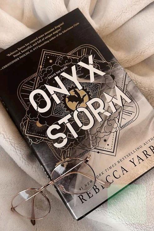 طوفان اونیکس | Onyx Storm