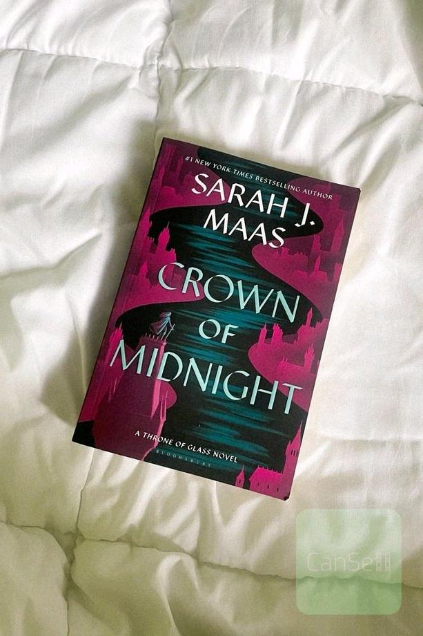 نیمه‌شب (دومین جلد از مجموعه) | Crown of Midnight